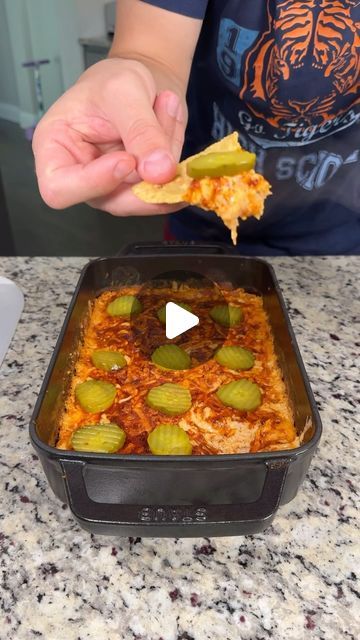 Food Dudes on Instagram: "You HAVE to try this Nashville Hot Chicken Dip! 🔥🐓 #easyrecipes #homecooking #recipes #bbq" Tennessee Hot Chicken, Nashville Hot Chicken Dip, Hot Chicken Dip, Food Dudes, Nashville Hot Chicken Recipe, Hot Chicken Recipe, Recipes Bbq, Nashville Hot Chicken, Nashville Hot