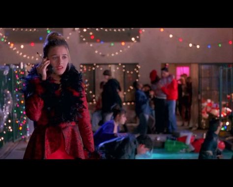 The "Christmas Party" in Clueless Clueless Party Scene, 90s Christmas Party, Clueless Party, Cowgirl Mermaid, Crazy Movie, Christmas Glamour, Beer Goggles, Stacey Dash, Toga Party