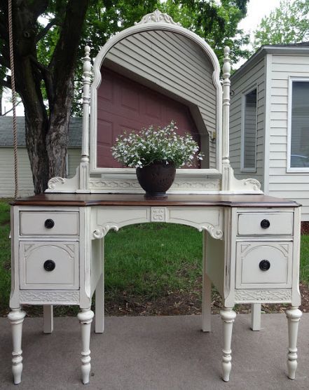 Make It Pretty Features Vanity Redo, Vanity With Mirror, Vanity Makeover, Painted Vanity, Antique Vanity, Muebles Living, Furniture Redo, Gel Stain, Furniture Vanity