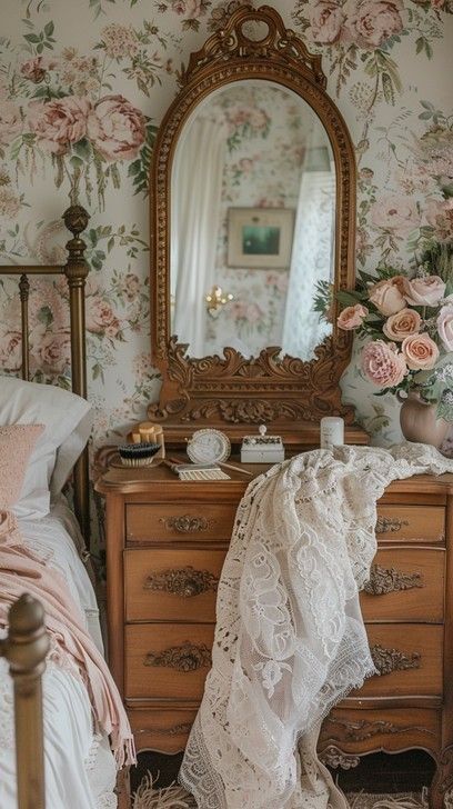 Vintage Cottagecore Bedroom, Fairytale Bedroom, Junk Chic Cottage, Shabby Bedroom, Shabby Chic Diy Crafts, Warm Bedroom, Aesthetic Space, Floral Room, French Country Bedrooms