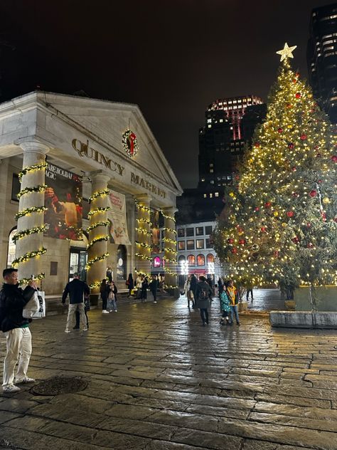 Quincy market, Boston, Boston aesthetic, aesthetic, places, city life, city aesthetic, Christmas, Christmas aesthetic, Christmas tree, tree, Boston Winter, Quincy Market, Mac Wallpaper, Warm Christmas, Winter Wallpaper, Winter Aesthetic, Computer Wallpaper, Christmas Aesthetic, In Boston