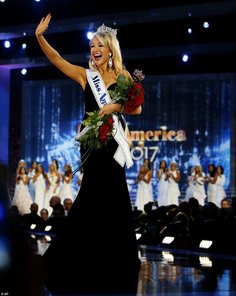 Savvy Shields, Miss Universe Usa, Miss America Crown, Pageant Aesthetic, Miss Tennessee, Pageant Sashes, Pageant Tips, Talent Contest, Miss California