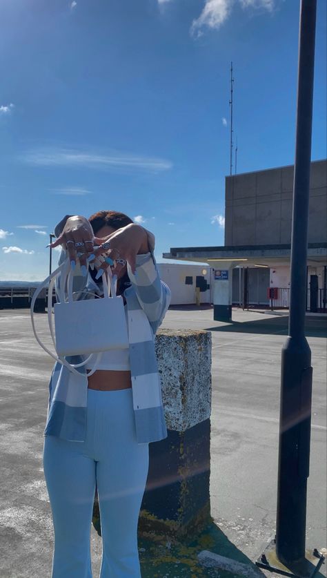 Baby Blue Top Outfit, Blue Flannel Outfit, Accessories Streetwear, Blue Top Outfit, Telfar Shopping Bag, Ribbed Flare Pants, Jewelry Silver Rings, Blue Flannel Shirt, Spring Ootd