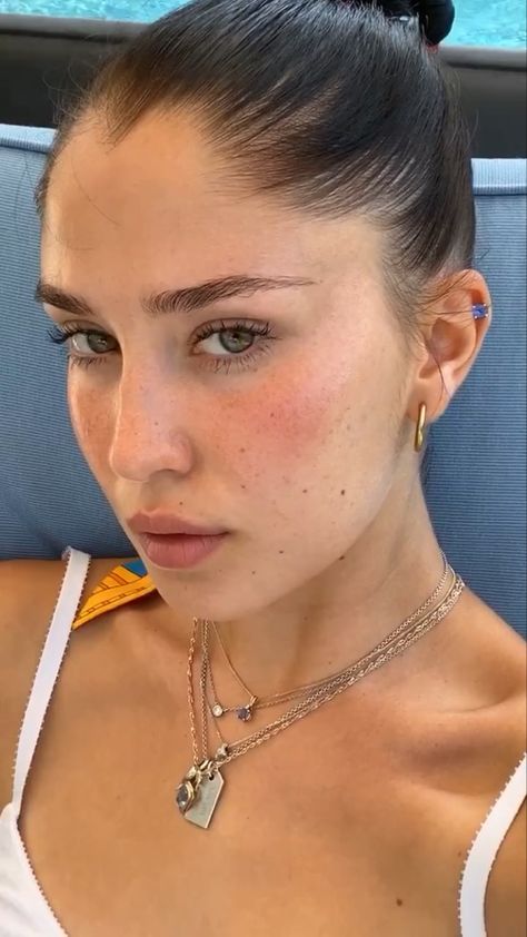 Beauty Marks On Face Aesthetic, Face Moles Beauty Marks, Girl With Moles On Face, Beauty Marks Aesthetic, Face Moles Aesthetic, Beauty Mark Aesthetic, Moles Aesthetic, Beauty Marks On Face, Face Moles