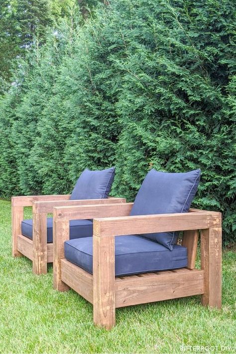 Diy Outdoor Chairs, Classic Furniture Design, Room Furniture Design, Wooden Chairs, Outdoor Furniture Plans, Diy Ikea Hacks, Outdoor Patio Chairs, Diy Ikea, Furniture Design Living Room