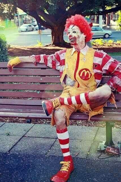 Zombies Mcdonald Costume, Ronald Mcdonald Costume, Wicked Makeup, Scary Clown Mask, Creepy Circus, 2015 Halloween Costumes, Creepy Clowns, Halloween Costumes 2014, Spfx Makeup