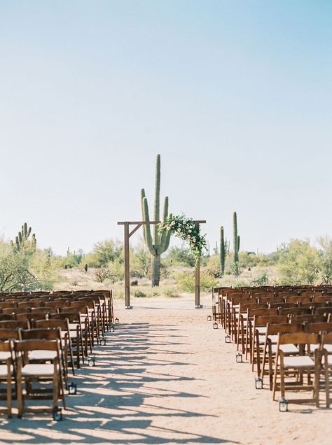 Gorgeous outdoor spring desert wedding at Desert Foothills in North Scottsdale with beautiful spring wedding flowers including blush roses and dahlias by Array Design, Phoenix, Arizona. Photography by Mary Claire. Spring Desert Wedding, Desert Wedding Decor, Desert Wedding Dress, Spring Desert, Roses And Dahlias, Arizona Desert Wedding, Bridal Bouquet Spring, Arizona Wedding Venues, Scottsdale Wedding