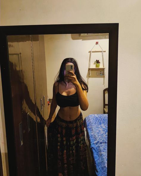 Bengali Aesthetic, Body Pic, Bratz Inspired Outfits, Black Saree, Hottie Women, Indian Aesthetic, Beautiful Hijab, Beautiful Smile Women, Cute Casual Outfits