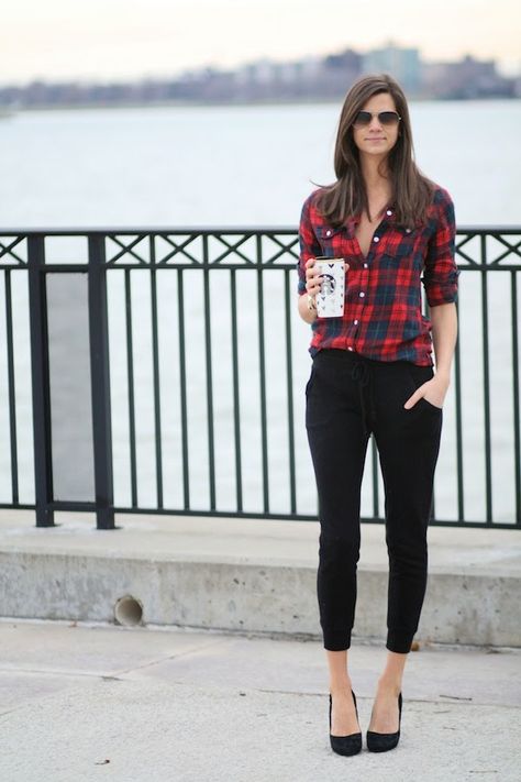 Joggers and flannel. The Closet Confessional: Outfit Post: Lazy Holidays Plaid Shirt Outfit Women, Plaid Shirt Outfit, Flannel Party, Plaid Shirt Outfits, Holiday Dressing, Lazy Girl, Work Outfits Women, The Closet, Dressy Casual