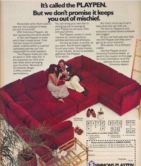 Large Playpen, 70s Living Room, 70s House, 70s Interior, Vintage Couch, Red Couch, Retro Interior Design, Casa Vintage, Deco Retro