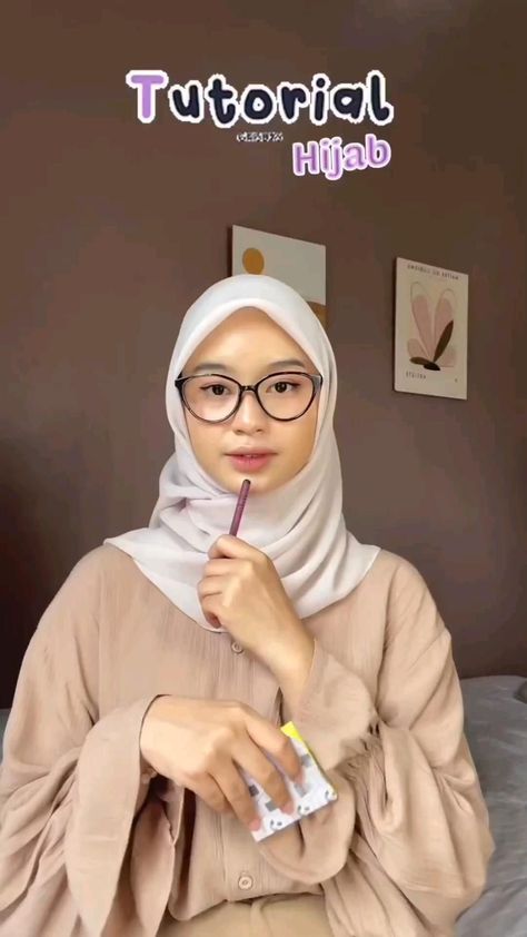 Square Hijab Tutorial, Batik Tunik, Timmy Time, Batik Couple, Simple Hijab Tutorial, Outfit Hijab Casual, Tutorial Hijab Pashmina, Modele Hijab, Estilo Hijab