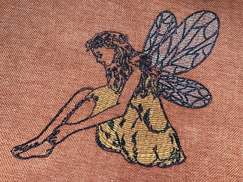 Embroidery Line Art, Three Fairies, Fairy Embroidery, Fairies Embroidery Designs, School Embroidery, Photo Stitch, Fairy Drawings, Lace Art, Diy Embroidery Designs