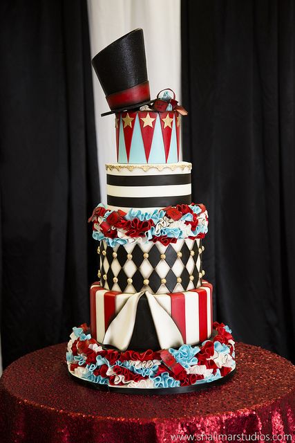 Circus Couture | Flickr - Photo Sharing! Circus Wedding Theme, Carnival Themed Wedding, Circus Theme Cakes, Circus Cakes, Carnival Cakes, Theme Carnaval, Circus Cake, Circus Wedding, Circus Theme Party