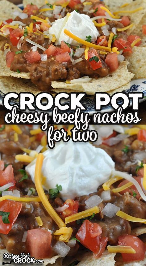 This Crock Pot Cheesy Beefy Nachos for Two recipe is a fast and easy way to have dinner on the table any night of the week. via @recipescrock Nacho Crockpot Recipe, Crock Pot Nachos Beef, Nachos Crockpot Recipe, Crock Pot Nachos, Beefy Nachos, Mini Crockpot Recipes For One, Crockpot Nachos, Mini Crockpot Recipes, Nacho Toppings