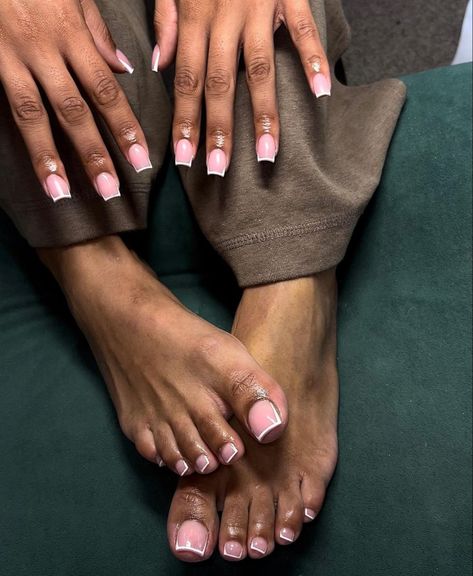 Black Nails And Toes Matching, Short Classy Nails, Short French Tip Nails, Gel Toe Nails, Hello Nails, Acrylic Nail Kit, Simple Gel Nails, Fully Booked, Girly Acrylic Nails