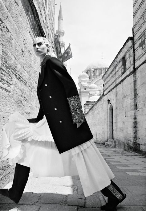 Vogue Photography, Istanbul Fashion, Craig Mcdean, Vogue Spain, W Magazine, Monochrome Fashion, Without Borders, Michael Kors Collection, Fall Coat