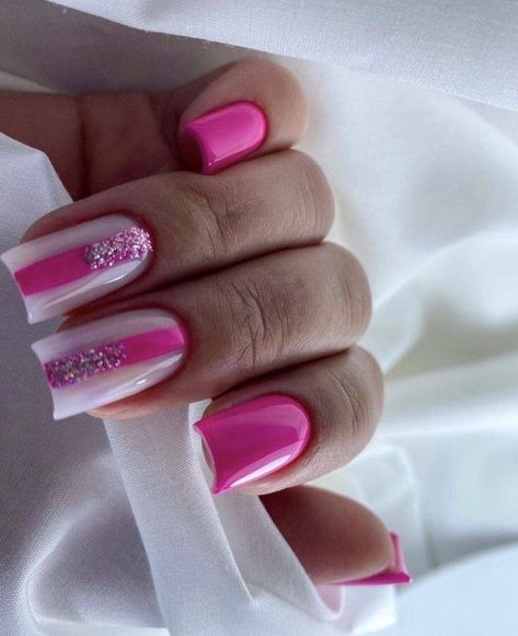 2023 Pink Christmas Nail 20 Ideas for Stunning Holiday Glam Pink Christmas Nail Designs, Pink Christmas Nail, Nails Galaxy, Nail Designs For 2023, Pink Nail Ideas, Pink French Nails, Acrylic Toe Nails, Sassy Nails, Pink Manicure