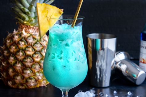 Healthy Food Shopping List, Ginger Beer Recipe, Food Shopping List, Beach Drinks, Healthy Food Dishes, Blue Curacao, Quick Healthy Meals, Food Recepie, Smoothie Shakes