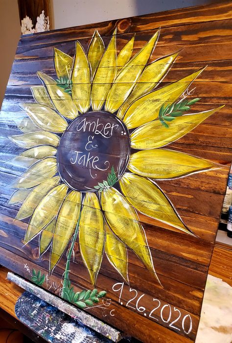 Guest Book Ideas For Wedding Rustic, Sunflower Themed Wedding Reception, Sunflower Guest Book Alternative, Sunflower Wedding Guest Book, Sunflower Wedding Decor Ideas, Sunflower Guest Book Ideas, Sunflower Fall Wedding Ideas, Wedding Decorations Sunflowers, Diy Sunflower Wedding Decorations