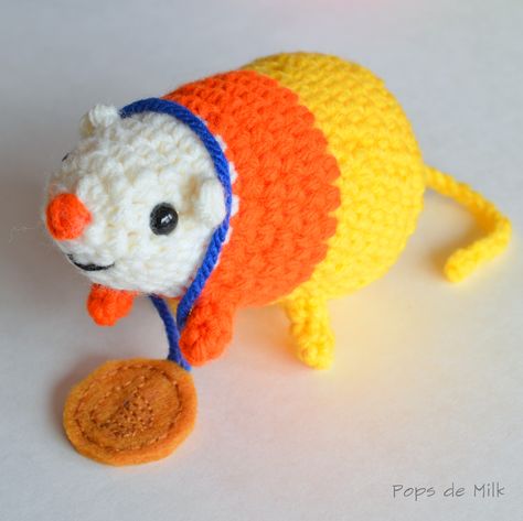 Science the Candy Corn Zombie Rat - Adventure Times - Free Amigurumi Pattern - PDF File click: "Download the PDF here" at the end or the post here: http://www.popsdemilk.com/science-the-candy-corn-rat/ Crochet Science, Rat Crochet Pattern, Rat Crochet, Adventure Time Crochet, Crochet Candy Corn, Nerdy Crochet, Crochet Candy, Science Rules, Quick Crochet Patterns