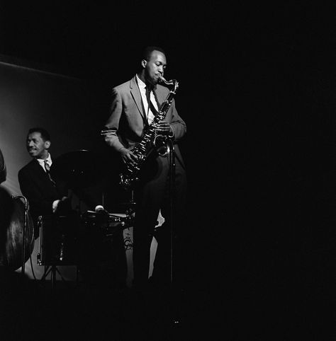 Hank Mobley: Tenor Sax -- Philly Joe Jones: Drums -- Birdhouse - Chicago IL - September 1961 | Flickr - Photo Sharing! Hank Mobley, Francis Wolff, Jazz Players, Saxophone Players, Free Jazz, Soul Artists, Jazz Artists, Cool Jazz, Soul Jazz