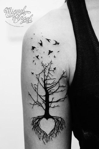 Tattoo With Birds, Swirls Tattoo, Tree Tattoo Men, Camera Tattoos, Tattoo Tree, Family Tree Tattoo, Tree Tattoos, Tattoo Time, Mommy Tattoos