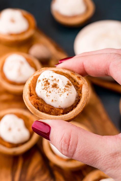 Mini Sweet Potato Pies - dessert #dessert Sweet Potato Pie Recipes Easy, Baked Turkey Tenderloin, Mini Sweet Potato Pie, Easy Baked Sweet Potato, Pie Recipes Easy, Sweet Potato Pie Recipes, Canned Sweet Potato Recipes, Sweet Potato Pie Recipe Easy, Sweet Potato Pies