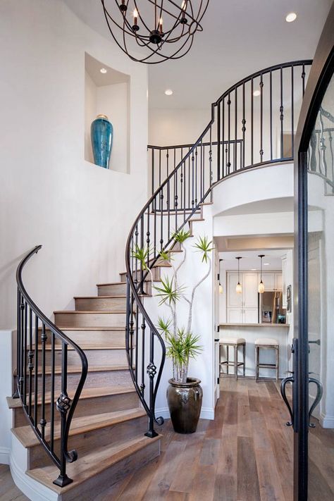 15 Incredible Mediterranean Staircase Designs That Will Surprise You Shoebox Habitat, Mediterranean Staircase, Luxury Mediterranean Homes, Diarama Ideas, درج السلم, Mediterranean Mansion, Mediterranean Interior, Escalier Design, Tuscan Design