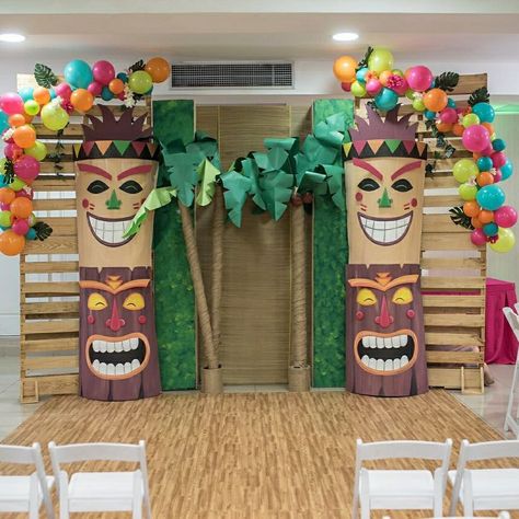 Hawaiian Theme Party, Hawaii Theme, Hawaiian Party Theme, Luau Party Decorations, Aloha Party, Hawaiian Party Decorations, Luau Theme Party, Luau Birthday Party, Hawaiian Luau Party