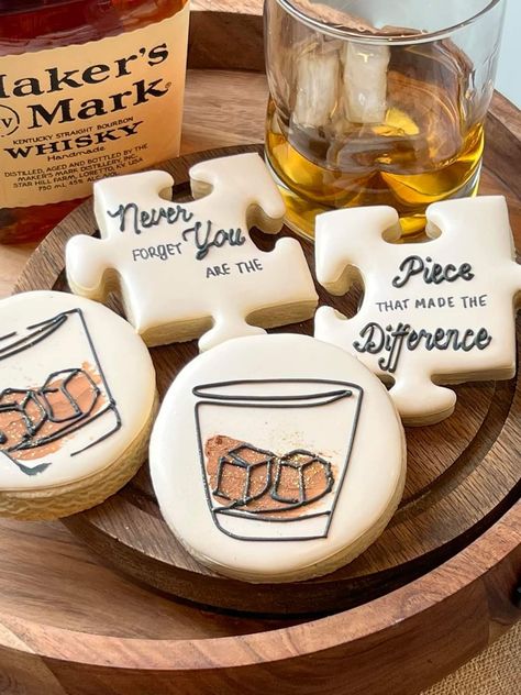 Whisky Cookies Decorated, Bourbon Cookies Decorated, Beer Cookies Decorated, Whisky Cookies, Whiskey Cookies, Bourbon Cookies, Bday Cookies, Beer Cookies, Cutout Cookie