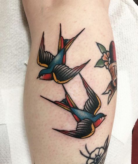 Swallow Leg Tattoo, American Traditional Feather Tattoo, American Traditional Birds, American Traditional Sparrow, Swallow Traditional Tattoo, Jeremiah Tattoo, American Traditional Swallow, Traditional Sparrow Tattoo, Barn Swallow Tattoo