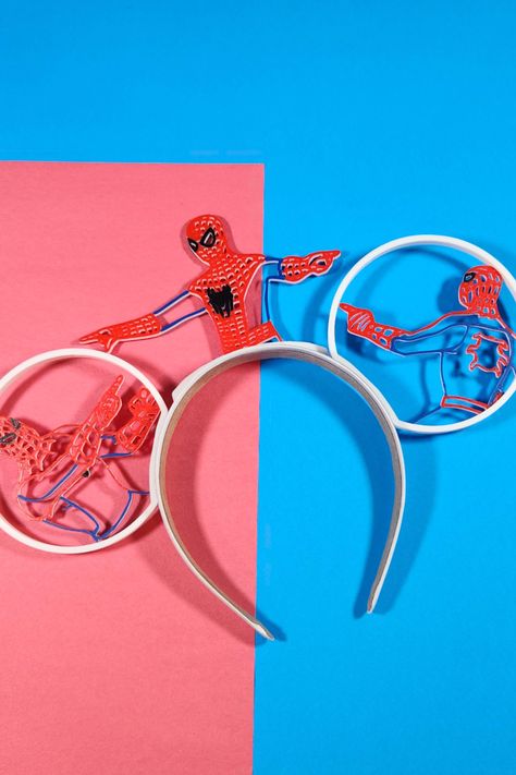 This pair of Spiderman Pointing Meme Mouse Eras include 3 Spiderman all at the same place, at the same time, pointing at each other! Perfect for your Spiderman or Avenger Disneyland Outfit! Is it Tom Holland? Is it Andrew Garfield? Is it Tobey Maguire? Or is it another Spiderman?? We live in the Spiderverse!! Spiderman Disney Ears, Spider Man Mickey Ears, Disney Outfit Summer, Spiderman Pointing, Pointing At Each Other, In The Spiderverse, 3 Spiderman, Disney Eras, Disney Ears Headband