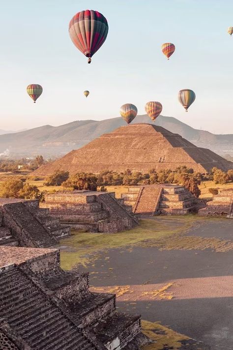 Mexico City - BEFORE BOOKING, PLEASE ASK FOR AVAILABILITY  CONTACT US:  IG :@teotours_mx, TeoToursMX    Enjoy a safe balloon ride experience!!  Capture beautiful panoramic photographs of the spectacular Teotihuacan pyramids at sunrise.     Complete  experience costs $3,500 MXN (215 USD)   Reservation through Airbnb app  $500 MXN (30 USD)   To be paid $3000 MXN ($185 USD)  Ask about our discounts for groups, from 3 people.    ITINERARY:    5:30 am Pick up at your accommodation in Mexico City (Condesa, Reforma, Private Flight, Teotihuacan Pyramid, Airbnb App, Private Flights, México City, 3 People, Archaeological Site, International Travel, Mexico City