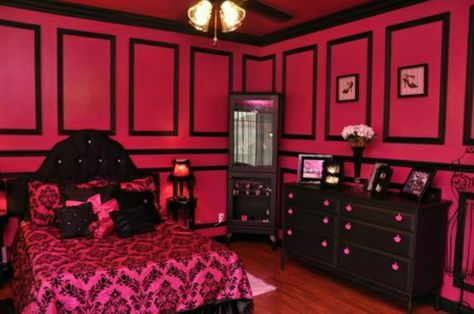 ___╋ I love Gothic ╋___  Just wish it was red instead of pink Modern Teenage Girl Bedroom, Pink Black Bedrooms, Pink And Black Bedroom, Hot Pink Bedrooms, Black Bedroom Ideas, Black Bedroom Design, Black Rooms, Pink Bedroom Decor, Teen Girl Room Decor