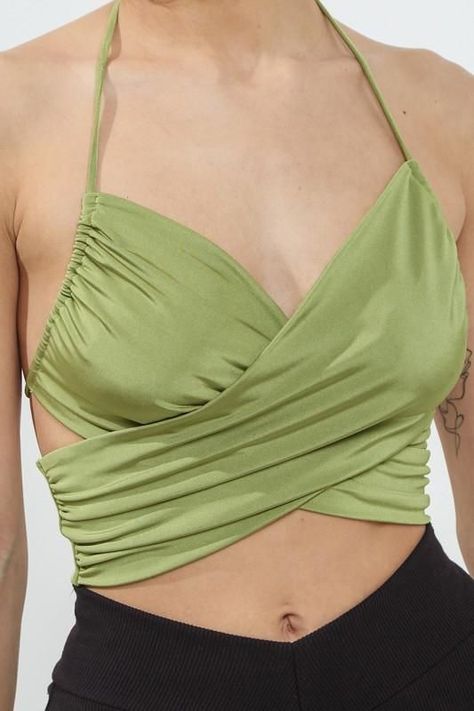 831c2f88a604a07ca94314b56a4921b8desc48836694ri Wrap Halter Top, Wrap Crop Tops, Neck Wrap, Outfit Casual, Wrap Top, Concert Outfit, Cute Tops, Halter Neck, Beach Outfit