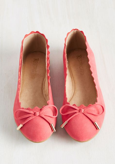 Cute coral bow flats <3 Outfits With Boots Winter, Pink Bow Flats, Pink Slip-on Flats With Flat Heel, Cheap Pink Slip-on Flats, Pink Ballet Flats With Bow And Round Toe, Coral Flats, Vintage Flats, Spring Wear, Bow Flats