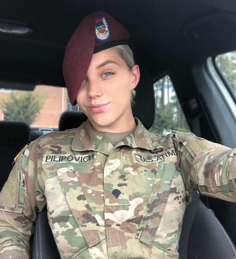 #stephaniepilipovich Military Woman Army Female Soldier, Female Army Soldier, Women Survivor, Army Usa, Fighter Girl, Video Call With Boyfriend Screen Photo, Army Pics, Wife Material, Army Women