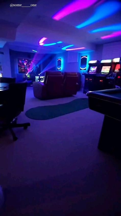 Gamer Room Design, Game Room Neon, Gaming Room Ideas, Aesthetic Gaming, Games Room Inspiration, Aesthetic Game, Room Gaming, Gaming Bedroom, Game Background Art