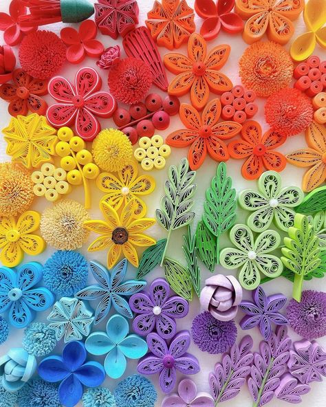 Memories & Co. (@memoriesandco) • Instagram photos and videos Bottle Top Crafts, Diy Quilling Crafts, Fun Diy Ideas, Paper Peony, Dance Crafts, Shani Dev, Paper Quilling Tutorial, Quilling Work, Desain Quilling