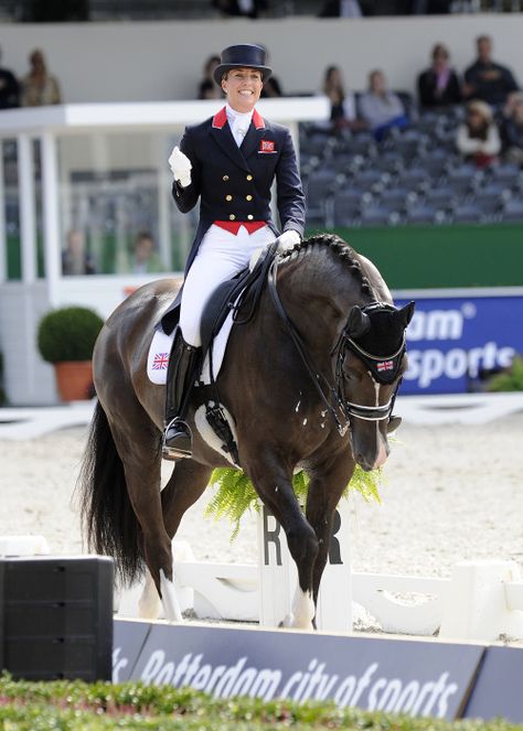 Charlotte Dujardin, Equestrian Dressage, Equestrian Helmets, Equestrian Helmet, Equestrian Fashion, Horse Dressage, Dressage Horses, Equestrian Sports, Mia 3