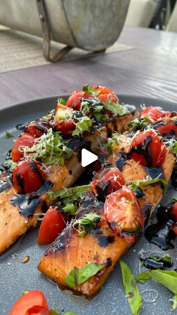 Salmon Caprese, King Salmon, Tomato Basil, Balsamic Vinegar, You Tried, Salmon Recipes, Cherry Tomatoes, Nom Nom, Summer Recipes