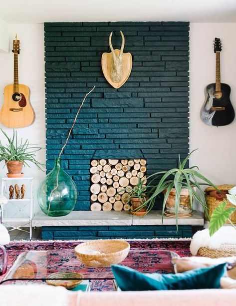 What Color Should I Paint My Brick Fireplace? - Fireplace Painting Teal Accent Walls, Brick Accent Walls, Painted Brick Fireplace, Wallpaper Minimal, Painted Brick Fireplaces, Brick Interior Wall, Green Accent Walls, Brick Interior, Paint Fireplace