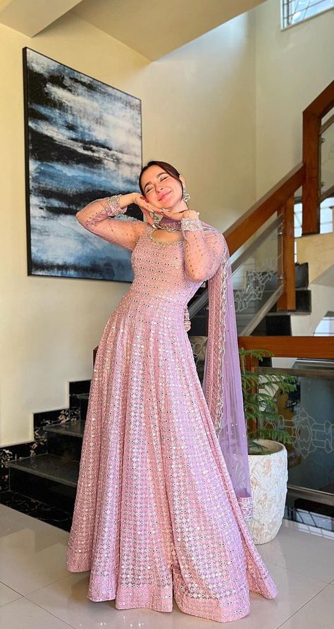 Pink Lehenga Choli, Net Sleeves, Hania Amir, Stitched Lehenga, Wedding Party Wear, Pakistani Dresses Casual, Pakistani Fancy Dresses, Pink Lehenga, Indian Lehenga