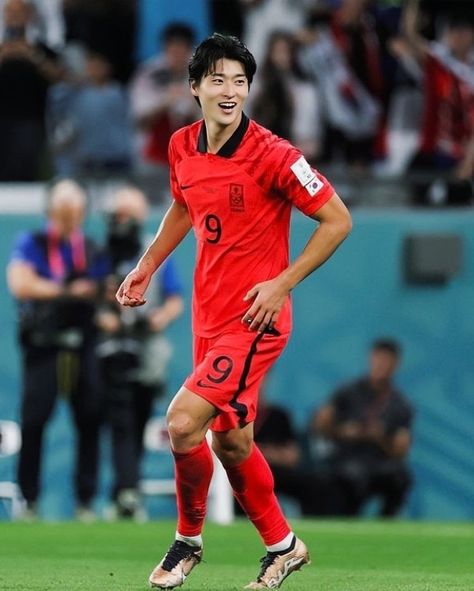 Cho Gue Sung, Cho Guesung, Handsome Football Players, Korea Soccer, Gue Sung, Fifa 2022, Messi Vs, Football Players Images, Soccer Boyfriend