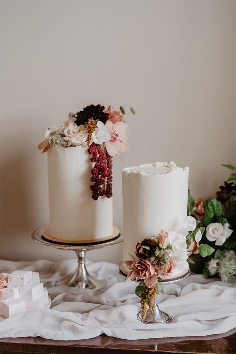 Dried Floral Wedding, 1 Tier Wedding Cakes, Tier Wedding Cakes, Bohemian Wedding Cake, Kek Kahwin, Tall Wedding Cakes, Boho Wedding Cake, Floral Cake Topper, Chocolate Drip Cake