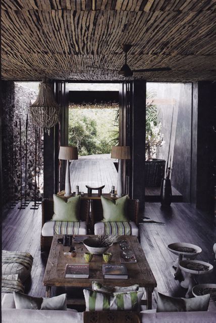 great use of African stools and earthy textiles African Interior Design, In Bed, African Interior, African Home Decor, African Decor, Home Fashion, Decoration Table, Interior Architecture Design, Design Interior