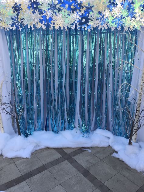 Snow Dance Decorations, Snowcoming Decorations, Frozen Theme Office Decor, Office Holiday Party Decorations Winter Wonderland, Winter Wonderland Photo Booth Backdrops, Winter Wonderland Photo Backdrop Diy, School Winterfest Ideas, Winter Wonderland Christmas Decorations Office, Ice Party Decorations