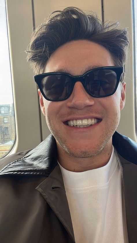 #niallhoran #selfie #2022 #igstory #onedirection #1D #cuteboy #facetime Niall Horan Baby, Teenage Love, Hello Lover, Irish Princess, Irish Boys, James Horan, Irish Men, Liam Payne, Niall Horan