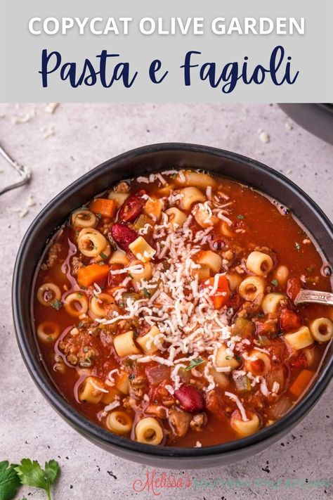 Pasta De Figoli Olive Garden, Olive Garden Pasta E Fagioli Soup, Pasta Fagoli, Popular Soups, Olive Garden Restaurant, Olive Garden Soups, Olive Garden Pasta, Pasta E Fagioli Soup, Fagioli Soup