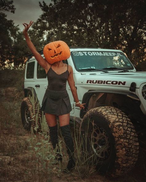 Happy Halloween REVKIT fam!🎃 @stormjeepjl killing it as always! 👊 _ Claim your free build page at → https://revkit.com⠀ 📺 Don’t forget to subscribe to our YouTube: REVKIT⠀ __ Build Details: https://revkit.com/storm Fall Jeep Photoshoot, Halloween Jeep Ideas, Jeep Wrangler Halloween Ideas, Jeep Wrangler Photoshoot, Halloween Jeep Wrangler Decorations, Halloween Jeep, Built Jeep, Black Jeep Wrangler, Blue Purple Hair